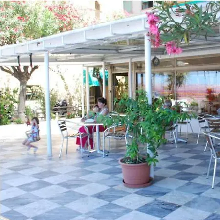 Giardino Al Mare Ξενοδοχείο Σέστρι Λεβάντε